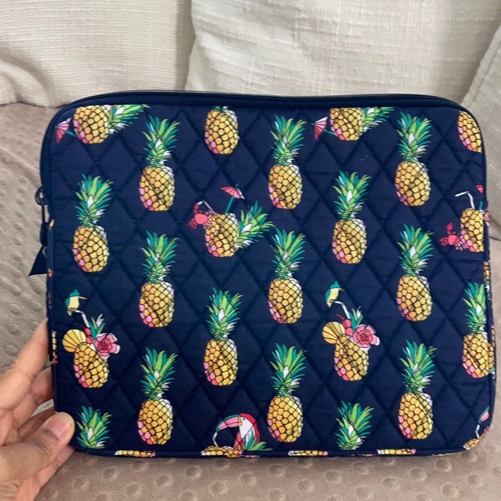 Vera Bradley IPad/tablet sleeve